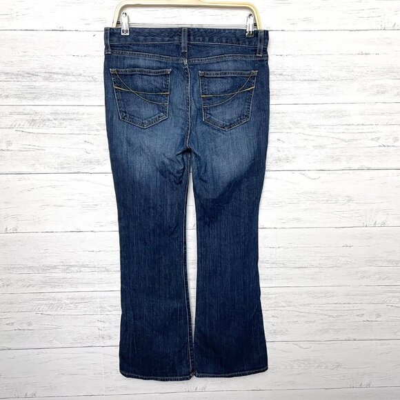 Gap Jeans Women's Curvy Fit Flare Leg Stretch size 8 length 30" - Picture 2 of 8